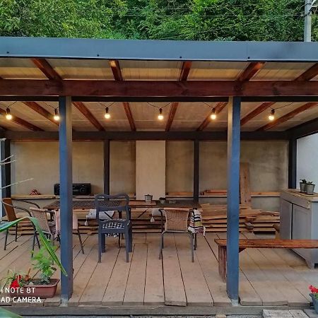 Flat In Cottage Close To The Centre Parking, Wifi, Bbq إلفيف المظهر الخارجي الصورة