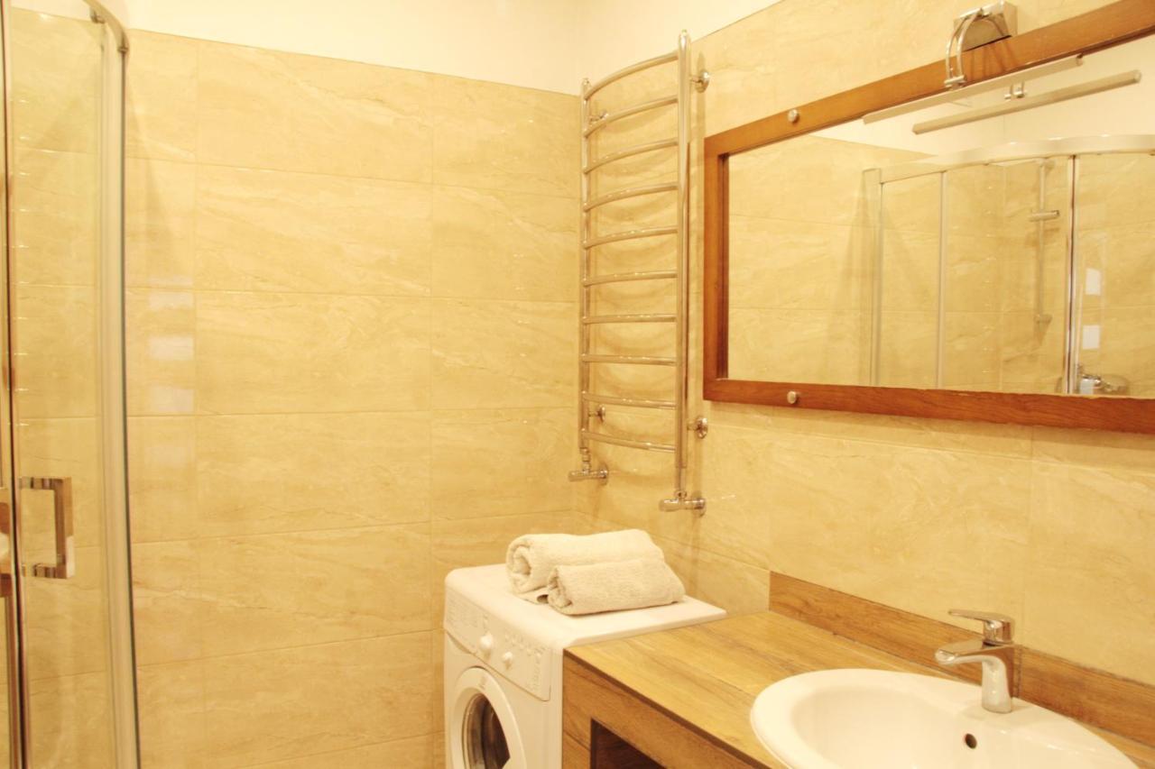 Flat In Cottage Close To The Centre Parking, Wifi, Bbq إلفيف المظهر الخارجي الصورة