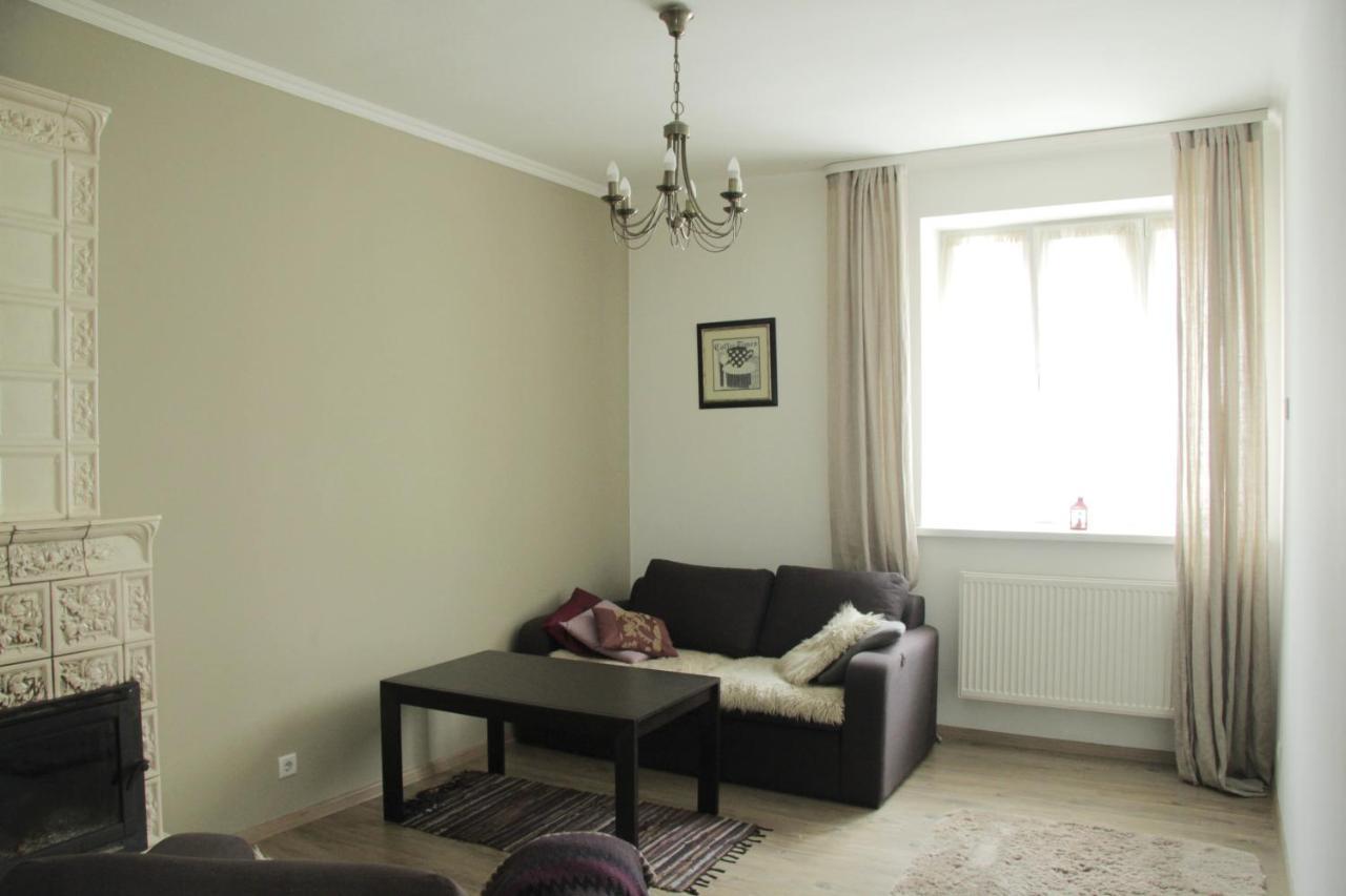 Flat In Cottage Close To The Centre Parking, Wifi, Bbq إلفيف المظهر الخارجي الصورة